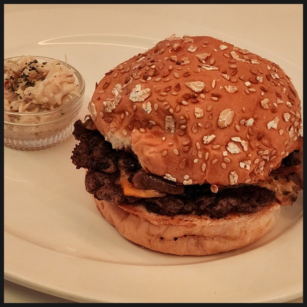  [먹거리 리뷰] 서울 강남역 바이투헤븐(Bite2Heaven) 슈퍼마리오 더블 버거 + 어니언 & 마요 프라이 먹어본 후기