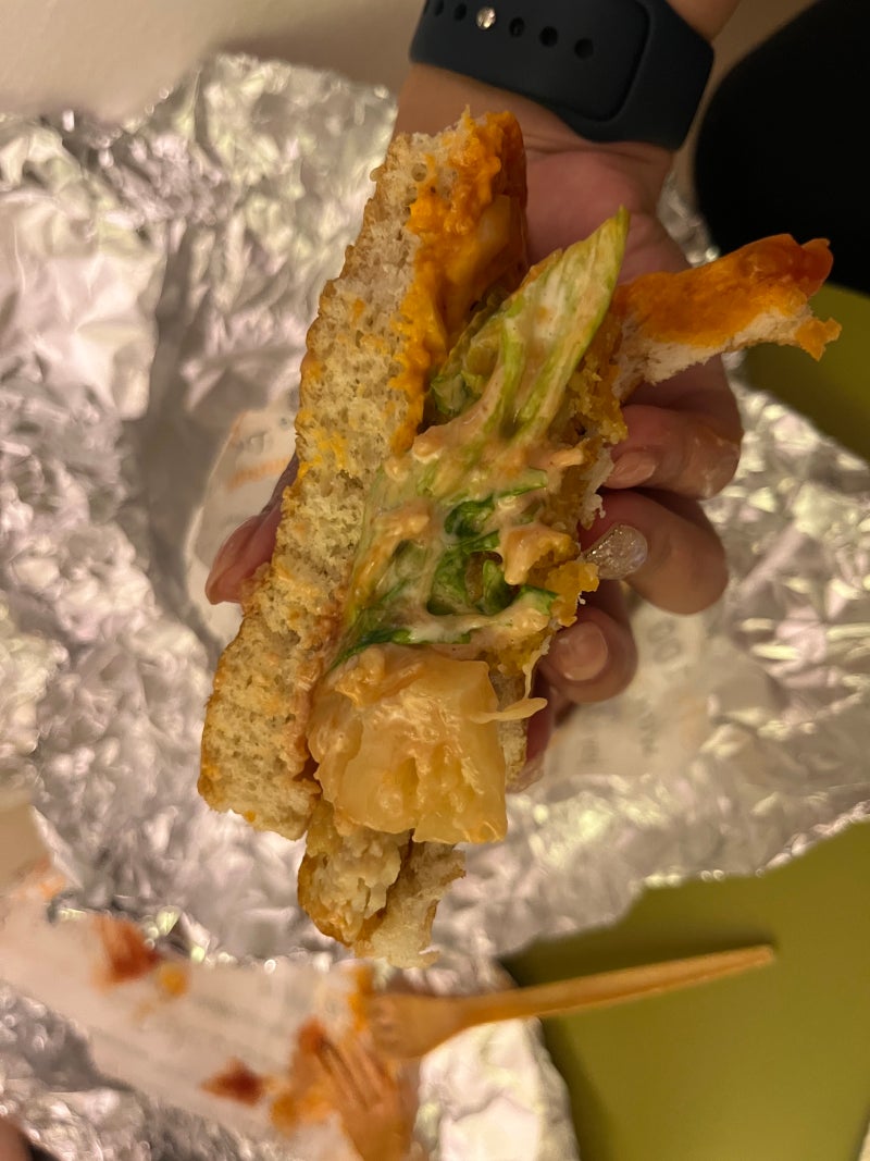 핀란드/헬싱키] 레이오버 여행, 홀리데이 인 헬싱키(Holiday Inn Helsinki), 심야 푸드트럭, 헬싱키 짐보관 : 네이버  블로그