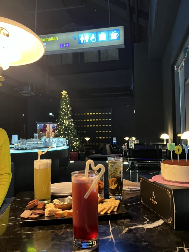  천안 불당동 술집 공항 라운지 감성 맨하튼 라운지