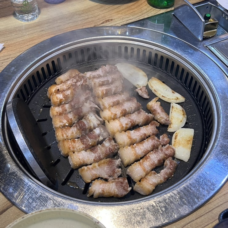 친구 단골집인 모란역 삼겹살 맛집 | 맛찬들 왕소금구이 모란점