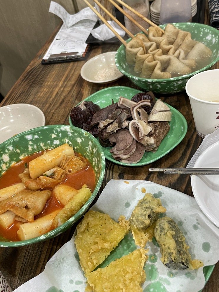  논현동맛집 변강쇠떡볶이 연예인 사인 가득한 쌀떡볶이맛집