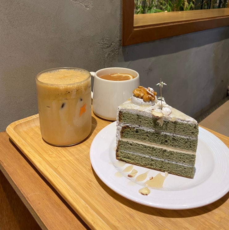  송도 아키라커피 인테리어가 인상적이었던 디저트 맛집 카페