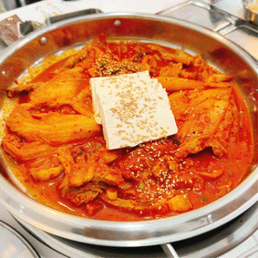  수원 인계동 김치찌개는 청년찌개로! 인생 김치찜!