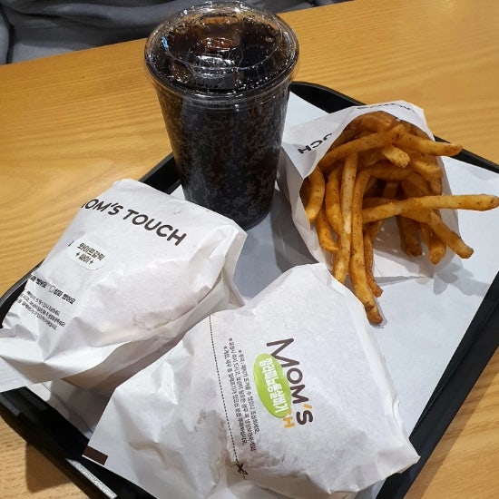 맘스터치 오산대점 사진 6