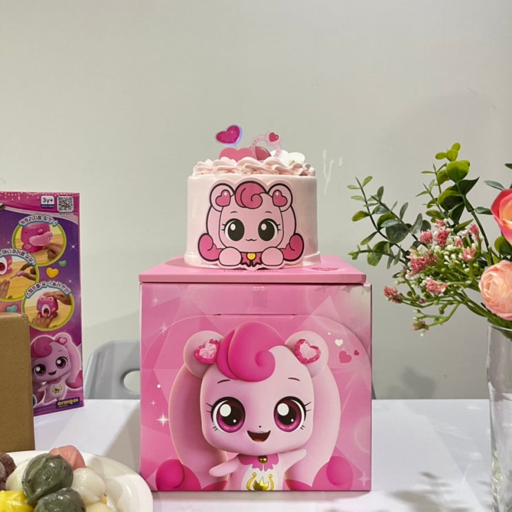 세 돌 생일, 뚜레쥬르 캐치티니핑 하츄핑케이크. 세 돌 생일, 뚜레쥬르 캐치티니핑 하츄핑케이크.