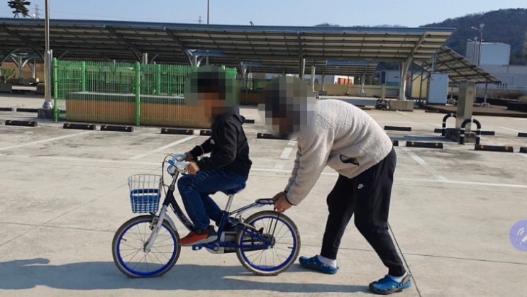 소소한 감동 넘어지지 않는 자전거 : 어린이 두발자전거 타기 성공