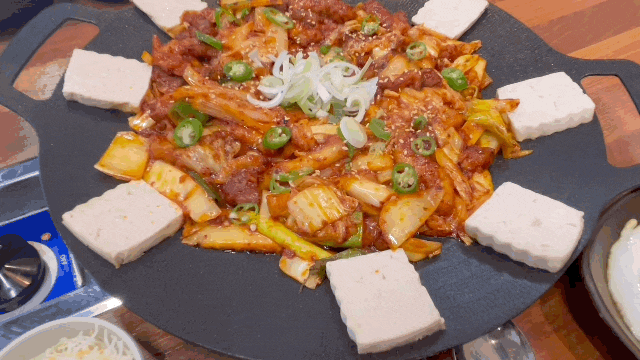  청천동맛집 맥아더2022 김치상륙작전에서 신메뉴 돼지김치구이 먹고 왔어요
