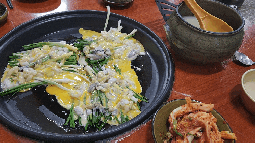 원주 우산동 술집 추천 전집! 직접 뒤집어 먹는 부침개 지짐이 가성비 해물파전 대박 맛집! 원주 우산동 술집 추천 전집! 직접 뒤집어 먹는 부침개 지짐이 가성비 해물파전 대박 맛집!