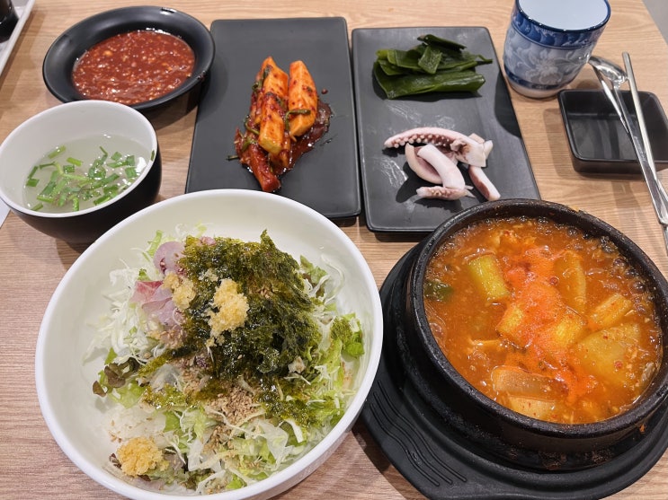  대구 달서구 송현동 길선 : 마늘장이 특이한 회덮밥 전문점