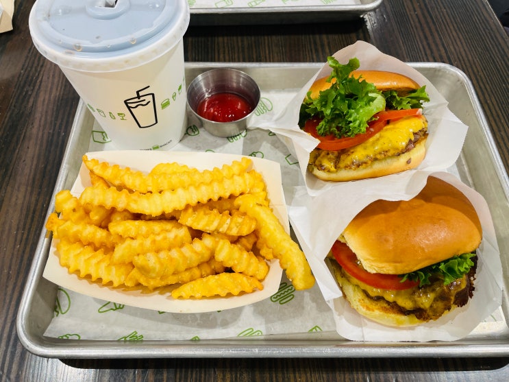  길을 잘 알아야 찾아갈 수 있는 코엑스 삼성역 뉴욕 버거, 쉐이크쉑(Shake Shack) 코엑스점