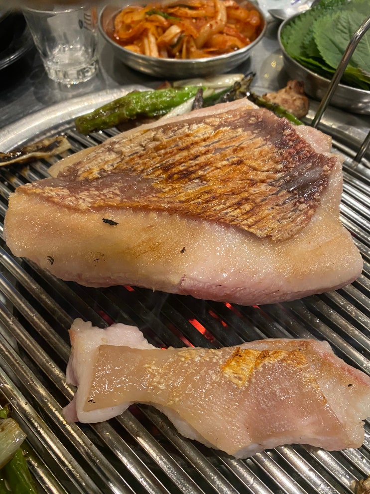  [청담] 인생 목살, 껍살이 있는 찐 고기 맛집 '길목' 강추 (콜키지 프리)