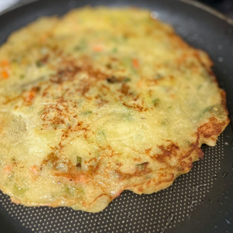  서울마님 부침개반죽으로 바삭하게 구운 김치전 감자전