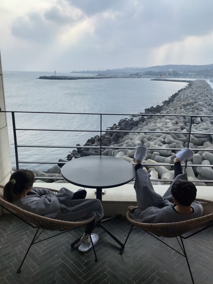 포항 가볼만한곳 욕조에서 바다를 바라보다 구룡포 hotel223 로얄스위트룸 전객실 오션뷰