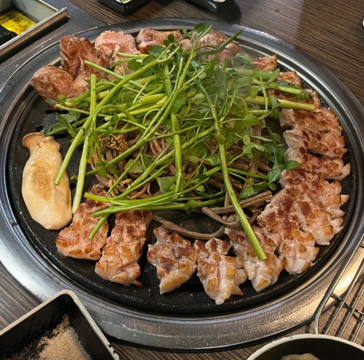 [구디 맛집] 육풍 구로디지털단지점 : 미나리 삼겹살 맛집, 구워주는 고깃집 가족 외식으로 강추