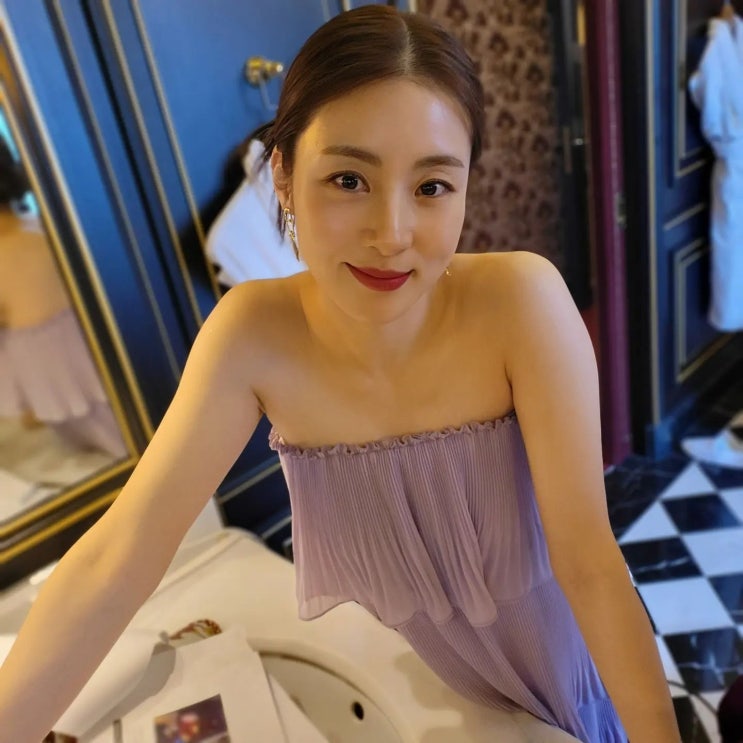 "모닝 루틴 밝힌" 강소라, 20Kg 감량 후 자신감 넘쳐 레드립으로 섹시한 매력 발산 "모닝 루틴 밝힌" 강소라, 20Kg 감량 후 자신감 넘쳐 레드립으로 섹시한 매력 발산