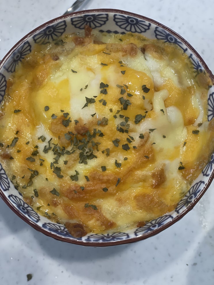  [뀰테이블] 프렌치어니언스프 만들기(양파스프레시피)