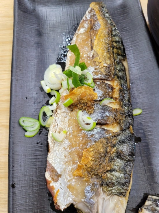  집밥식당 선이 맛있는 콩나물불고기와 고등어구이 햄구이 선이네