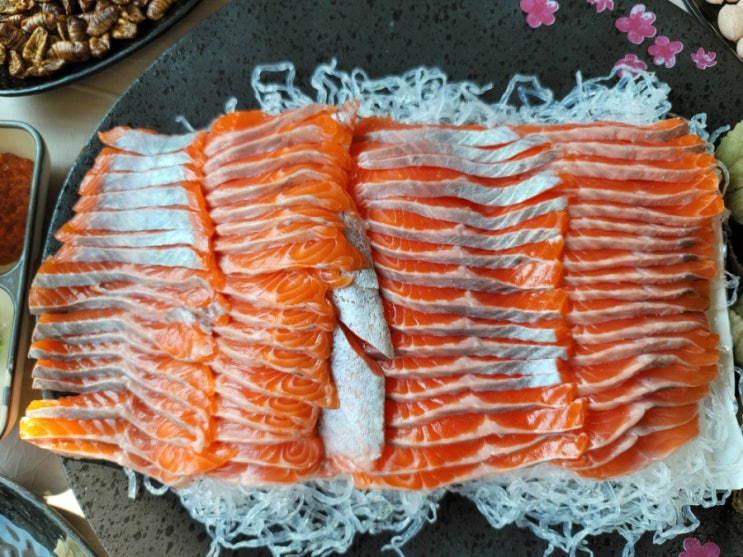  홍천 비발디 송어회와 매운탕 맛집, 40년전통 비발디송어골
