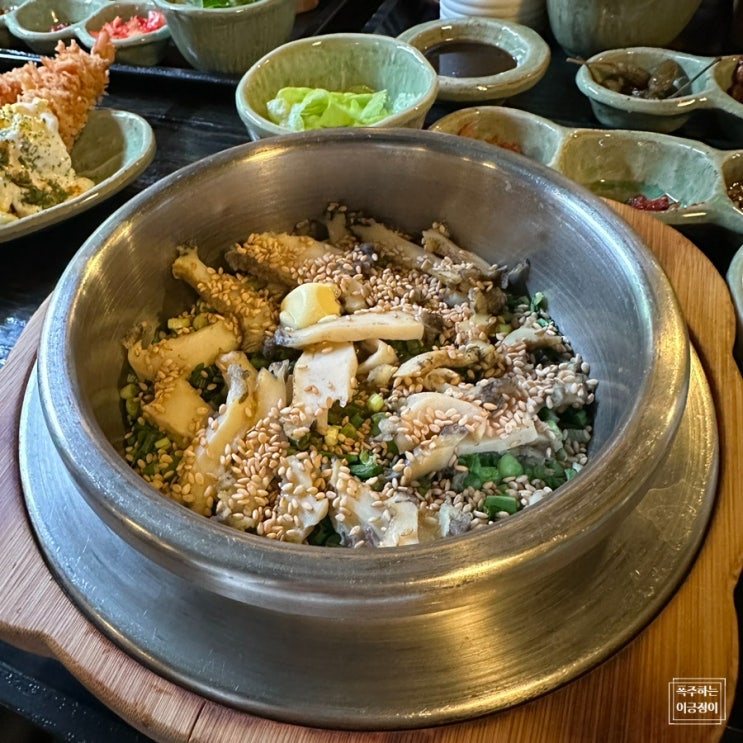  성수 맛집 꽉찬 토핑의 솥밥 요리 솔솥 성수점