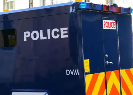 밝혀짐: 잉글랜드와 웨일즈의 경찰관 100명 중 1명은 작년에 형사 고발을 당했습니다