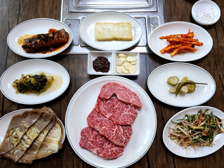 김치부터 청국장까지 직접 만드는 , 오크밸리한우 맛있는문일한우촌 오크밸리점 탐방하다