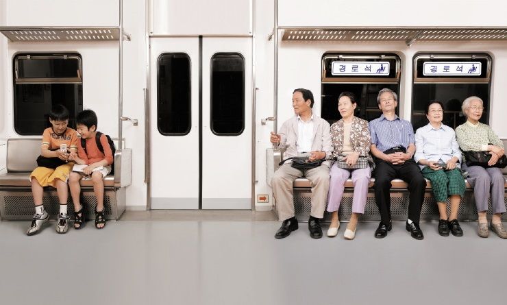 어렵더라도 애 좀 낳으라고?…"캠페인에 반감" 어렵더라도 애 좀 낳으라고?…"캠페인에 반감"