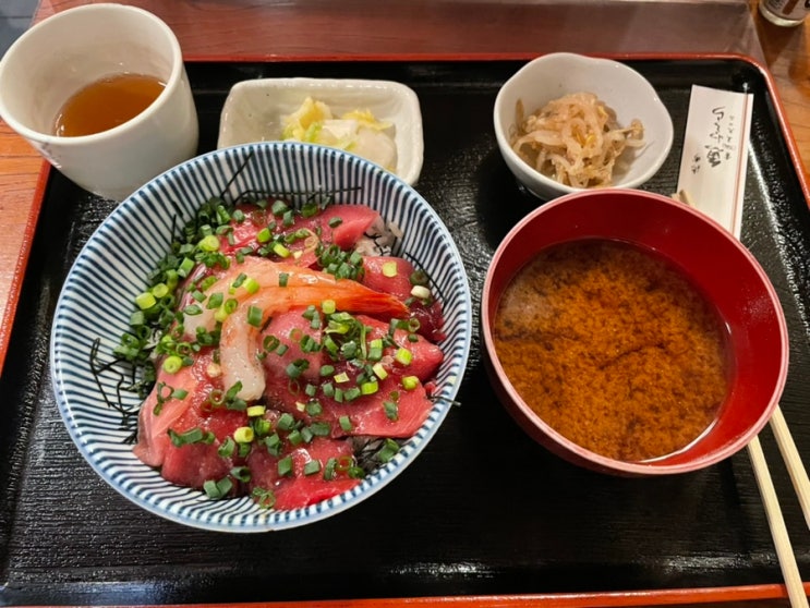  23년 도쿄 여행 맛집 탐방 Part. 4 / 닌교초 참치절임덮밥 일본 가정식 백반집 Uotora, 야나기야 도미팥빵