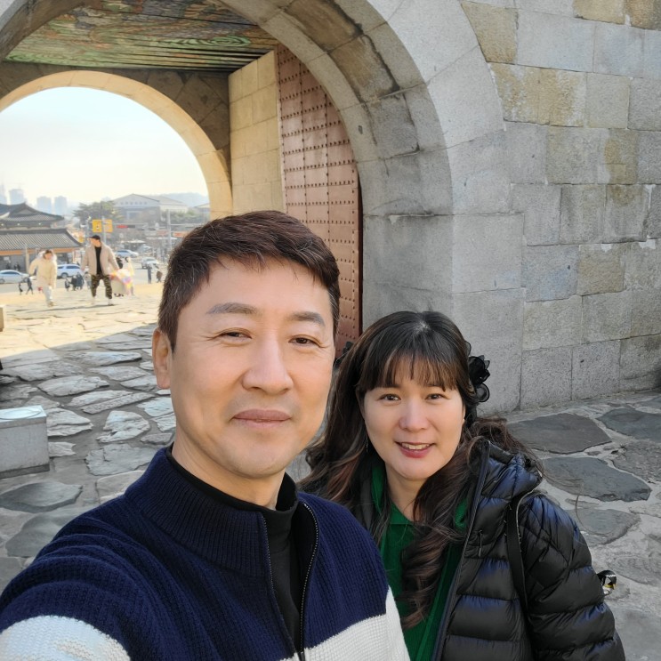 주말 아내와 평장원점심후 수원 창룡문 산책
