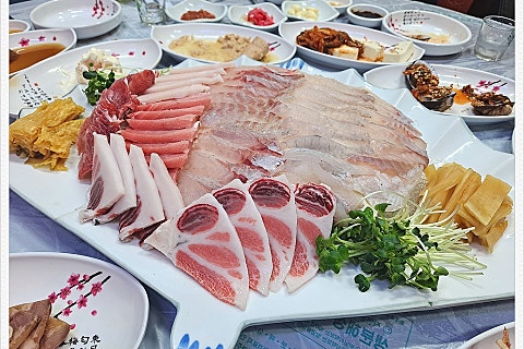 여수바다선어삼합 이미지