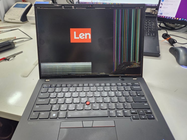  Thinkpad T14s Gen 3 레노보노트북액정파손