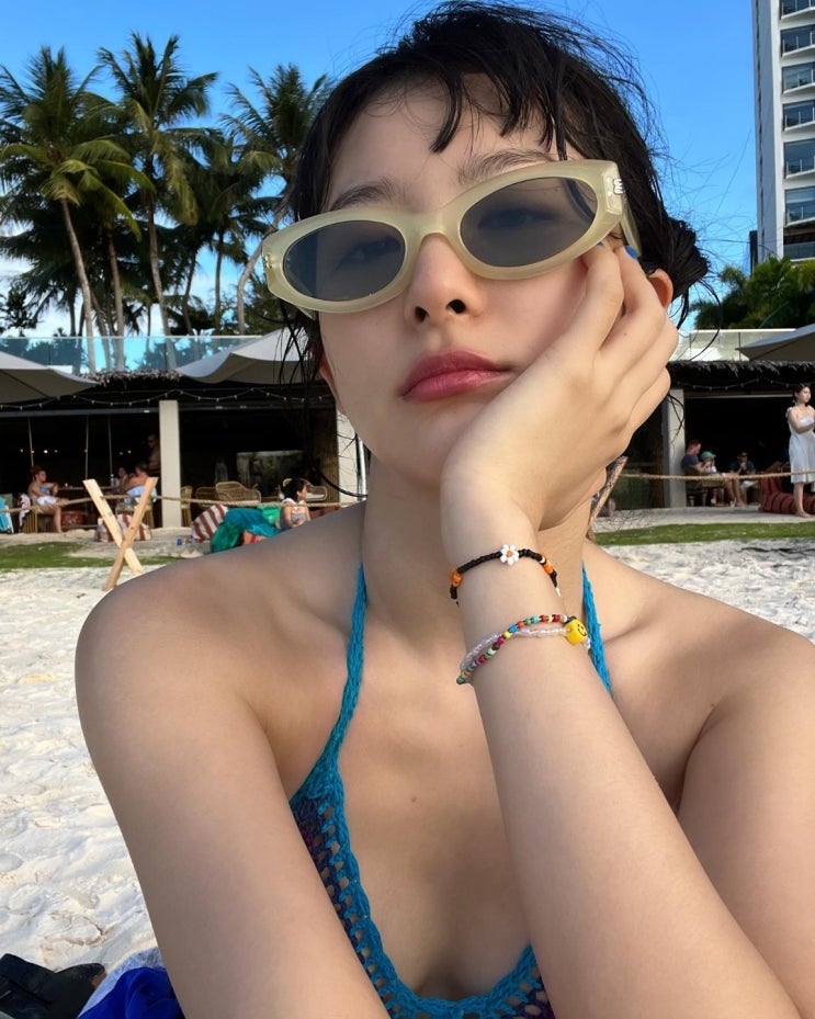 "괌에서 힙한 스타일링" 레드벨벳 슬기, 이렇게 말랐는데 파격 그물 수영복 입은 반전 볼륨감 "괌에서 힙한 스타일링" 레드벨벳 슬기, 이렇게 말랐는데 파격 그물 수영복 입은 반전 볼륨감