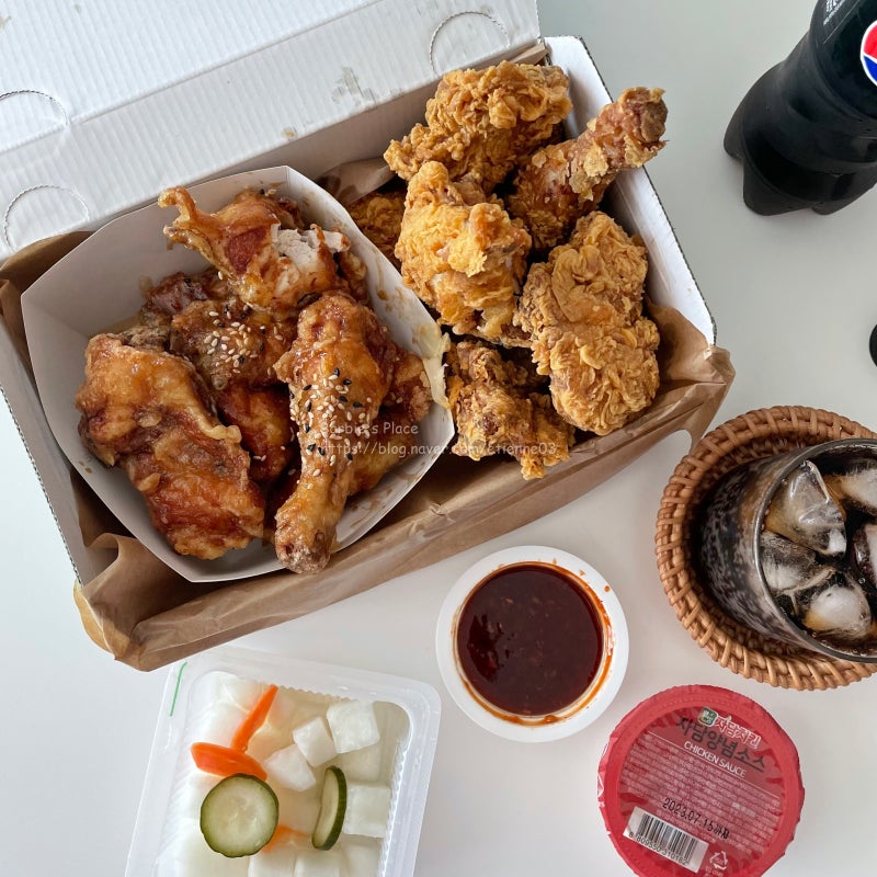 자담치킨 메뉴 후라이드 간장치킨 반반 후기 : 네이버 블로그
