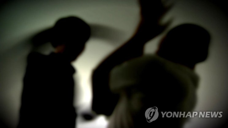 400만원 쥐고 쉼터나와 홀로서는 가정밖청소년…"지원법률 빈약" 400만원 쥐고 쉼터나와 홀로서는 가정밖청소년…"지원법률 빈약"