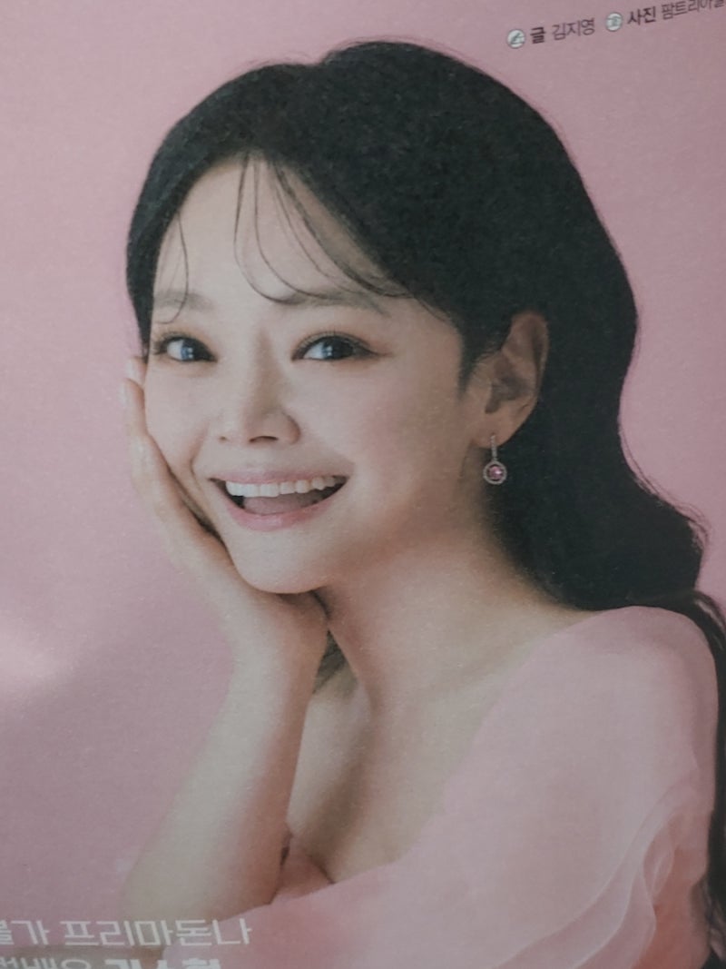 김소현. 성악가로 시작해 뮤지컬 무대 주연배우로, 드라마 속 사랑스러운 캐릭터와 각종 예....