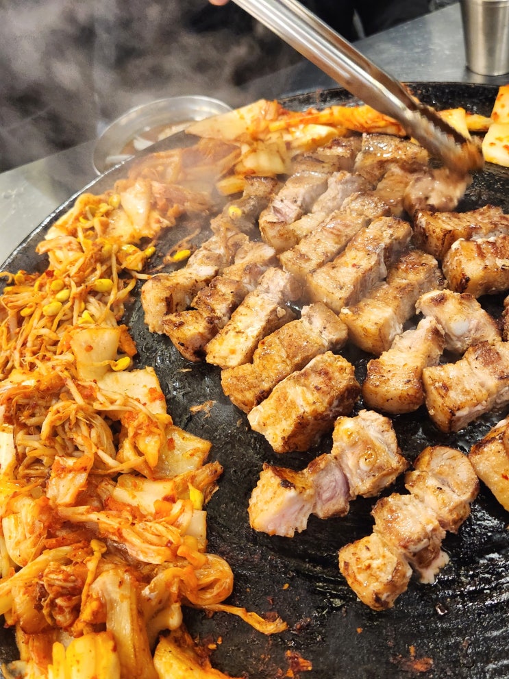  안산 고잔동 맛집/ 동두천솥뚜껑삼겹살 고기 핫플