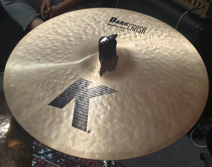  질젼 K 다크 미디움씬 크래쉬 18인치 (Zildjian K Dark Medium Thin Crash 18") / 모델명 : #K0915