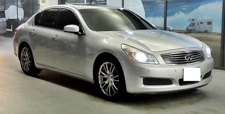  인피니티 g35 중고차 고품격 디자인