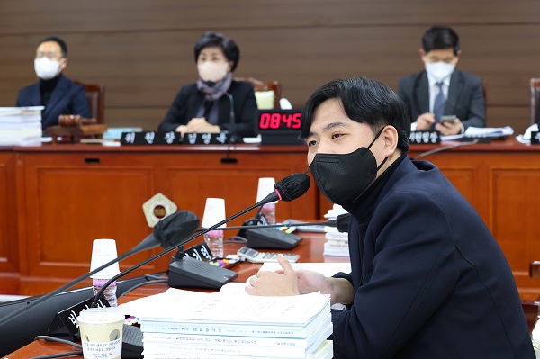 박강산 서울시의원,“IB 도입, 대입 연계는 안 된다” 사교육 시장 팽창우려