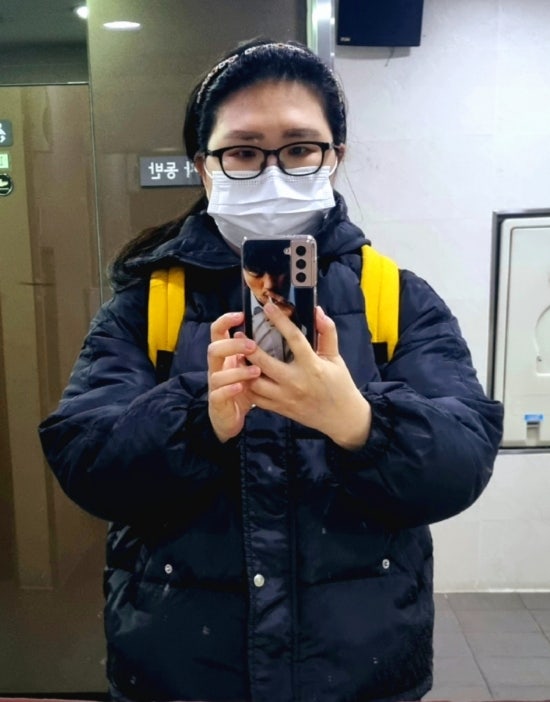  요즘 내 모습... 숏 검은 패딩ㅇㅅㅇㅎ