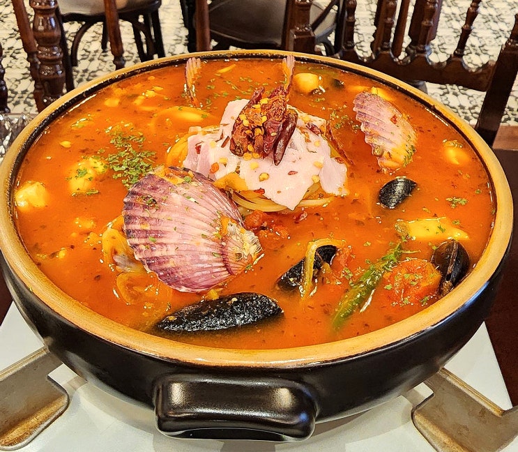  금별맥주메뉴 달달 반통파인애플과 시원한 생맥주