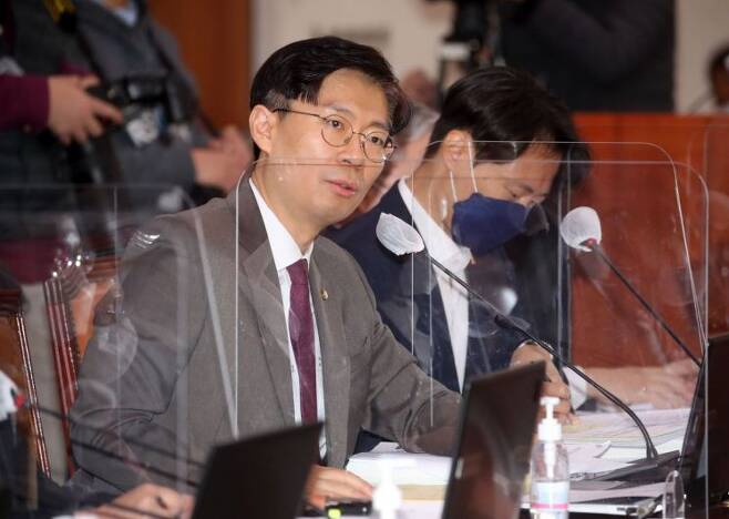조정훈 "<b>김부겸</b>·<b>김동연</b>으로 총선하면 무난히 진다"