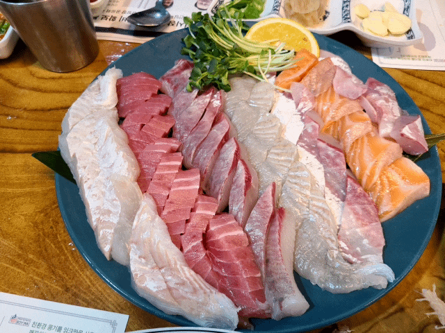  가격 대비 맛과 양이 아쉬운 대전 대덕구 중리동 형제횟집