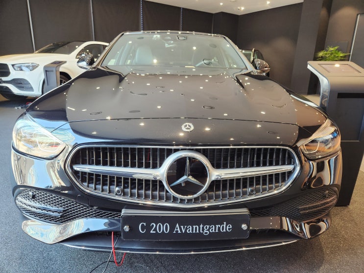  벤츠 C 클래스 풀체인지, C200 VS C300 AMG Line 비교