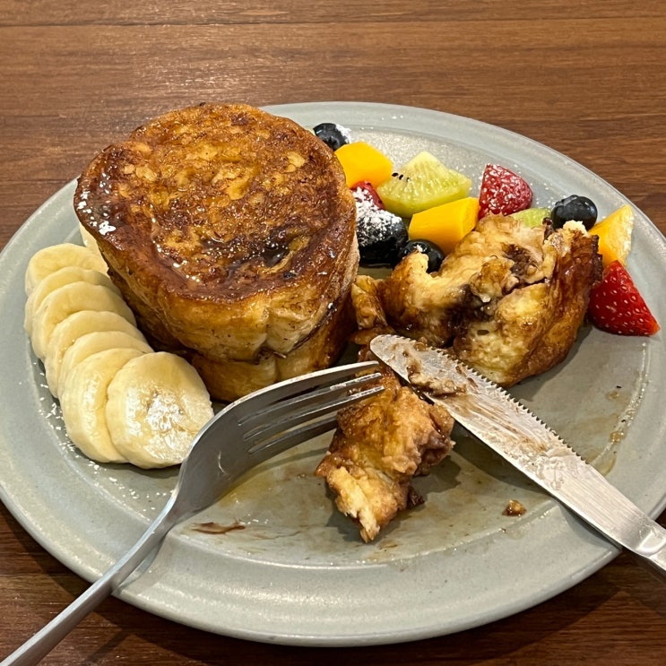  치앙마이브런치카페 프렌치토스트가 정말 맛있었던 님만카페 rosemarycafe 로즈마리카페