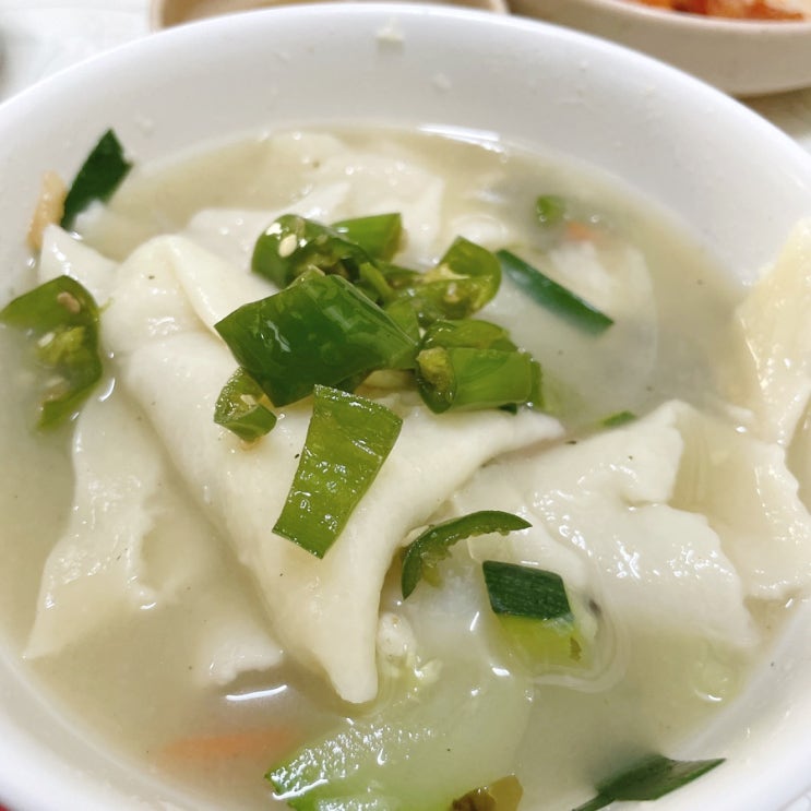 삼청동 수제비 웨이팅 해서 두번째 먹고오다 삼청동 수제비 웨이팅 해서 두번째 먹고오다