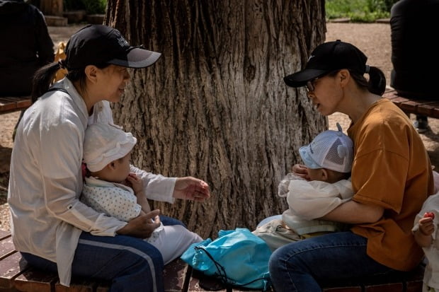 한 명만 낳자고 하더니…노령화에 연금 고갈 위기 놓인 중국