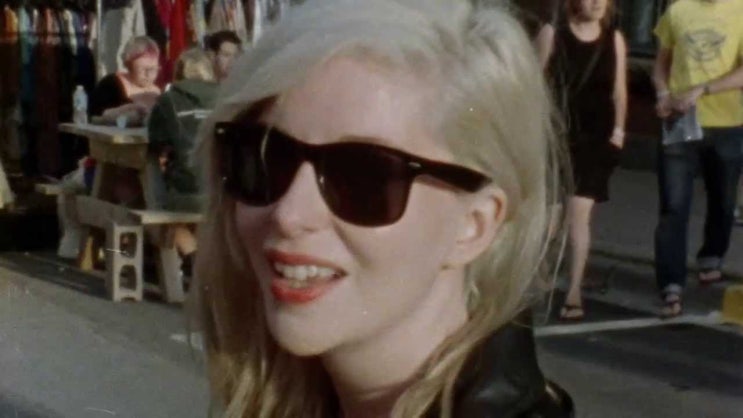  Alvvays - Adult Diversion