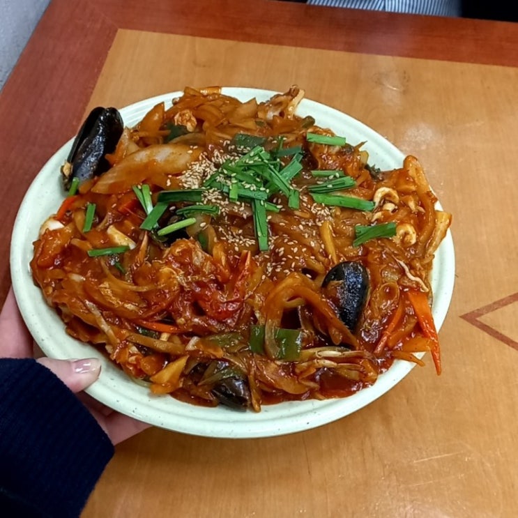  부산 괴정 로컬맛집 초원각 시그니처메뉴 초원면  노포맛집