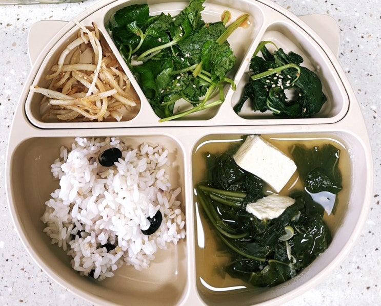  간단한 요즘식단 [유아식과 봄나물]