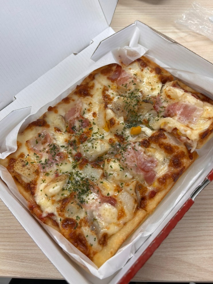 논현역 피자 빨간모자피자 1인용 피자 과연 든든하게 배를 채울 수 있을까요?
